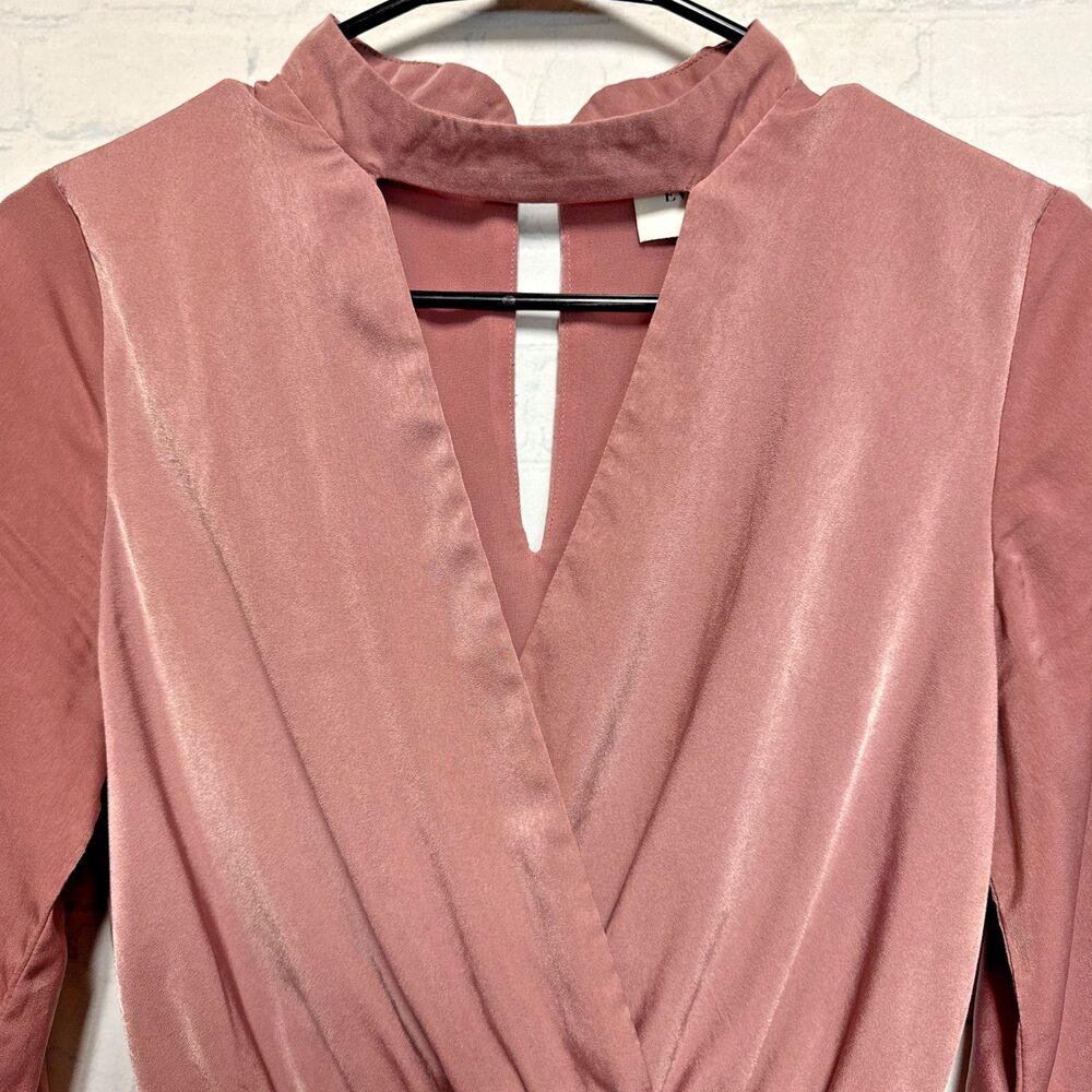 Everly faux-wrap Dress V-neck, 3/4 length sleeves cinched waist Dusty Rose Mauve - Picture 3 of 8